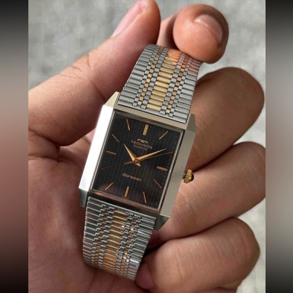Vtg 1980s Technos Borazon Quartz 1104110 
27mm Two-toned Men’s Watch[Swiss Made]